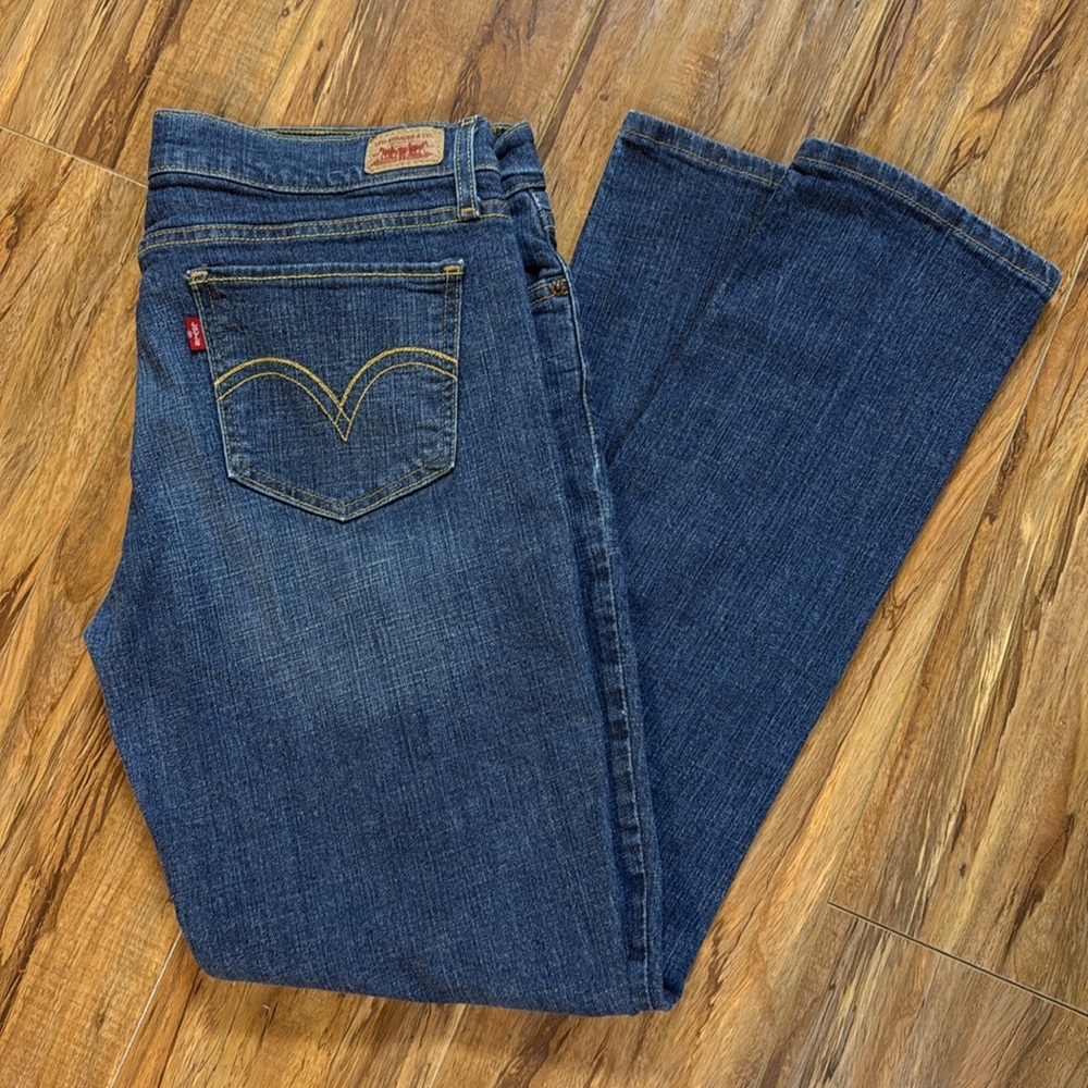 ⭐️Levi's Too Super-low 524 Jeans with Classic Stitching Size 15M